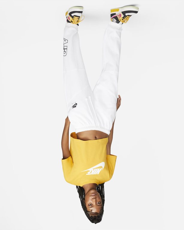 Nike Sportswear Yellow | NJGFA3904